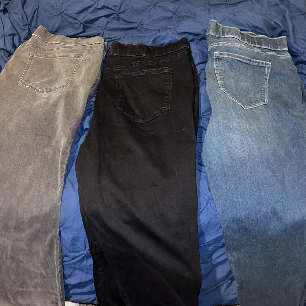 3 Plus Size Sonoma Goods For Life® Comfortable Favorite Mid-Rise Jeggings